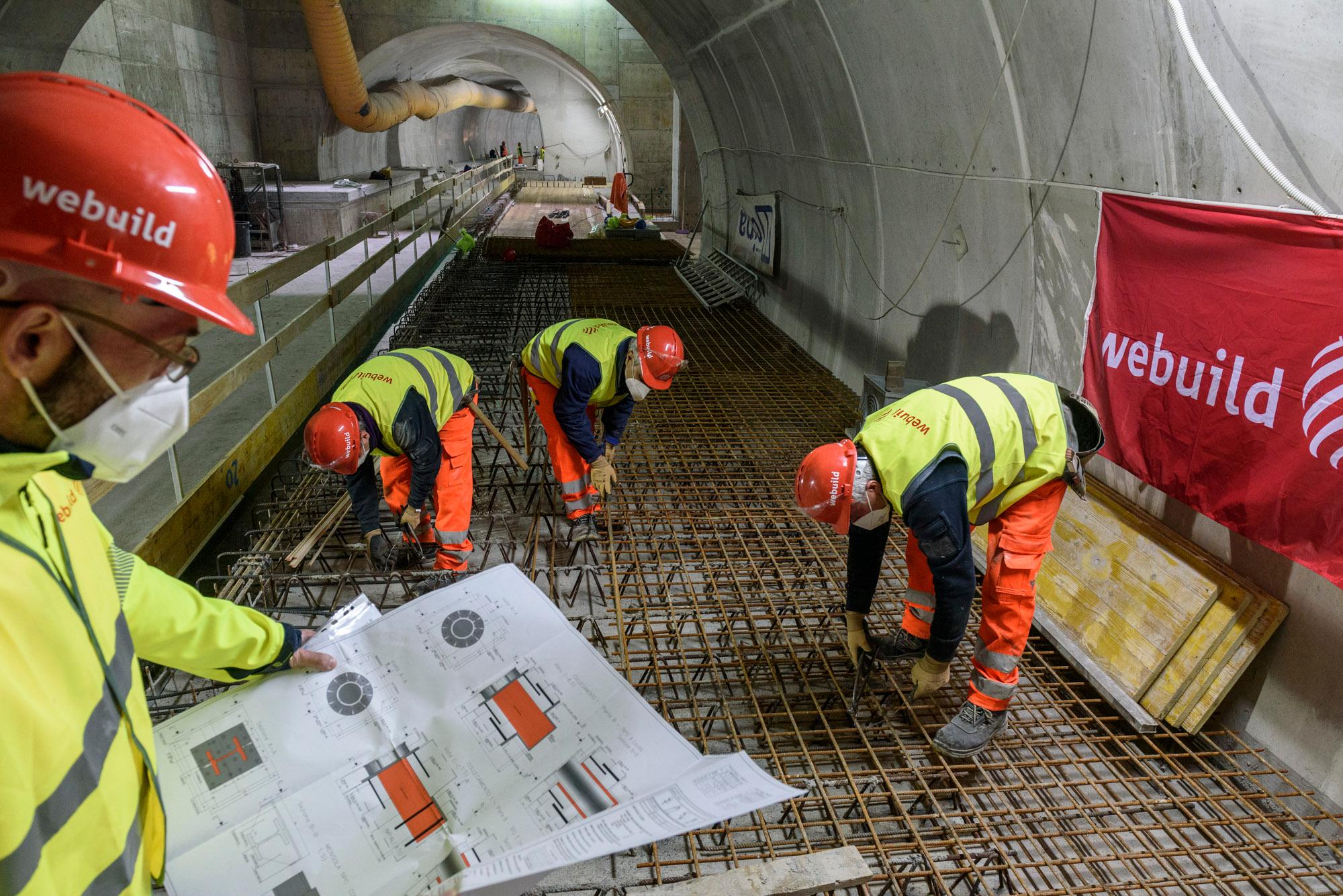 METRO NAPOLI CAPODICHINO